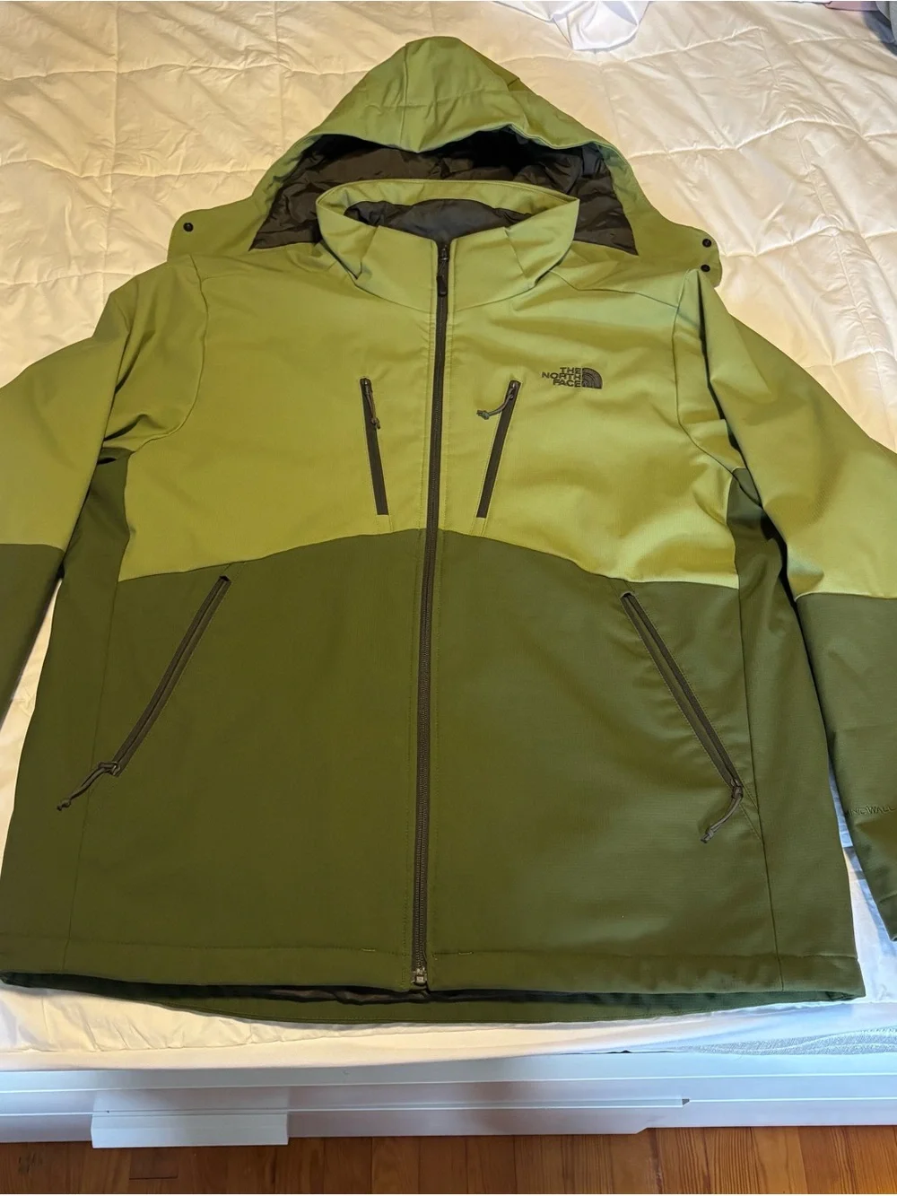 The North Face Men’s XL WindWall Insulated Hooded Jacket Green